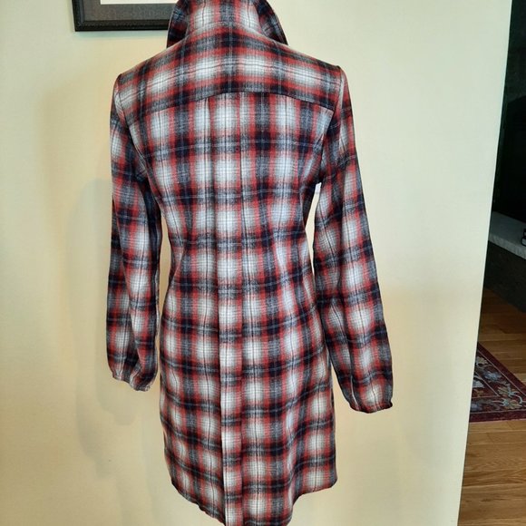 NWOT!! Lightweight Button Shirtdress/Duster - Picture 10 of 14